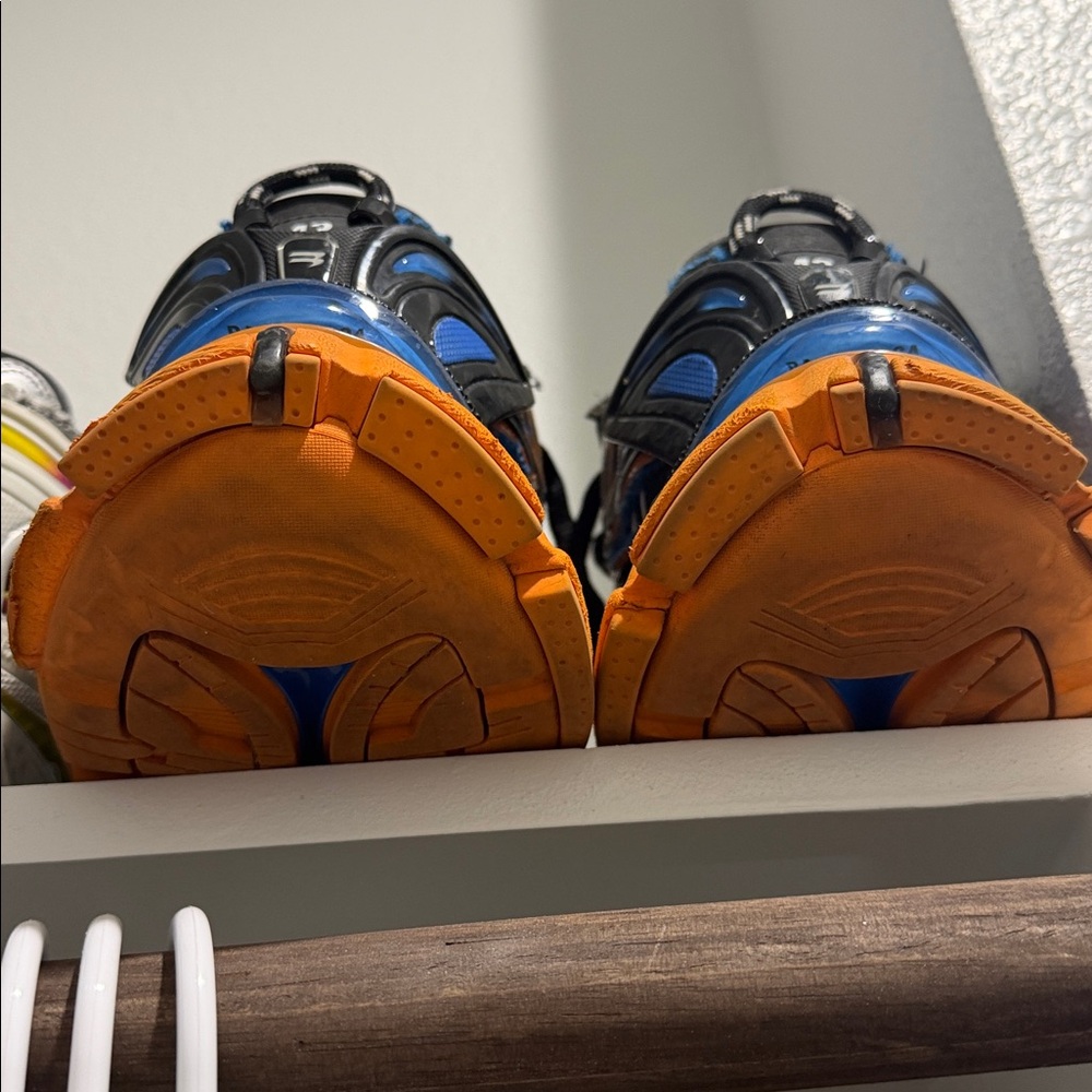 Men's Balenciaga Runner Sneakers - Picture 11 of 12